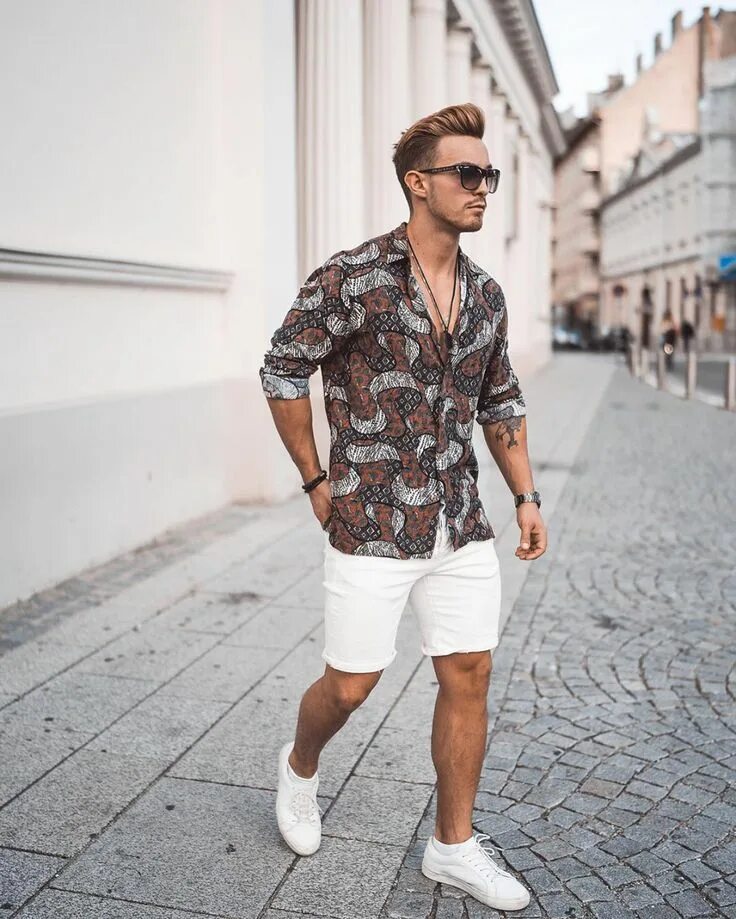 Летний мужской стиль Camisas estampadas masculinas: como usar Moda masculina de verão, Moda masculina