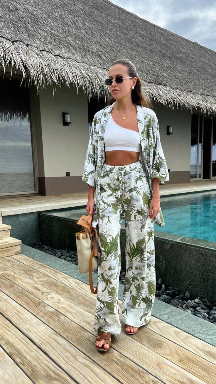 Летний стиль 2024 женский Pin on Пошив женской одежды Beach outfit women, Miami outfits, Beach outfit