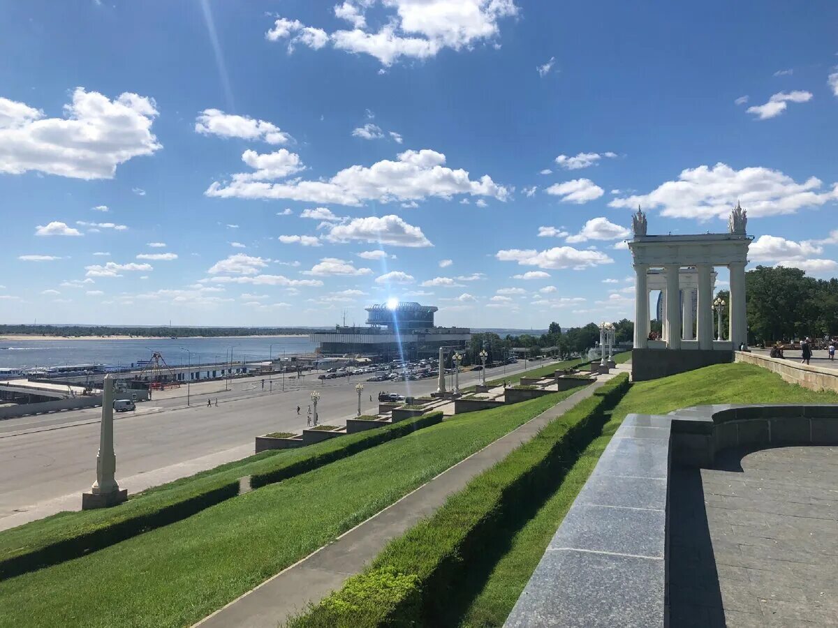 Летний волгоград фото Набережная в Волгограде если и не лучшая, то точно самая впечатляющая GoWentGone
