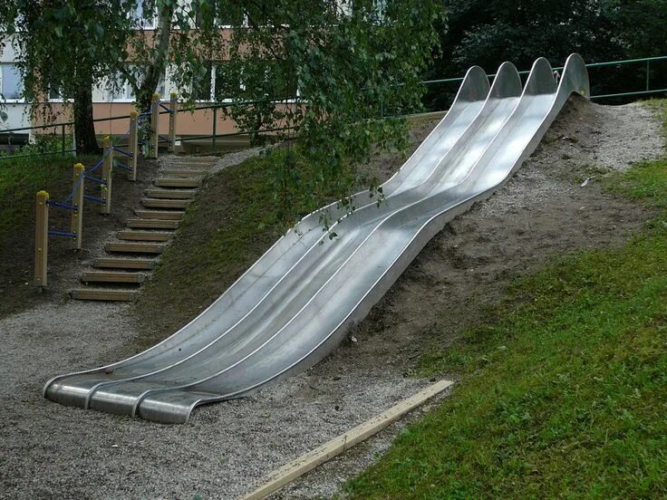 Летняя горка фото A slope slide. Outdoor play equipment, Backyard landscaping designs, Playground