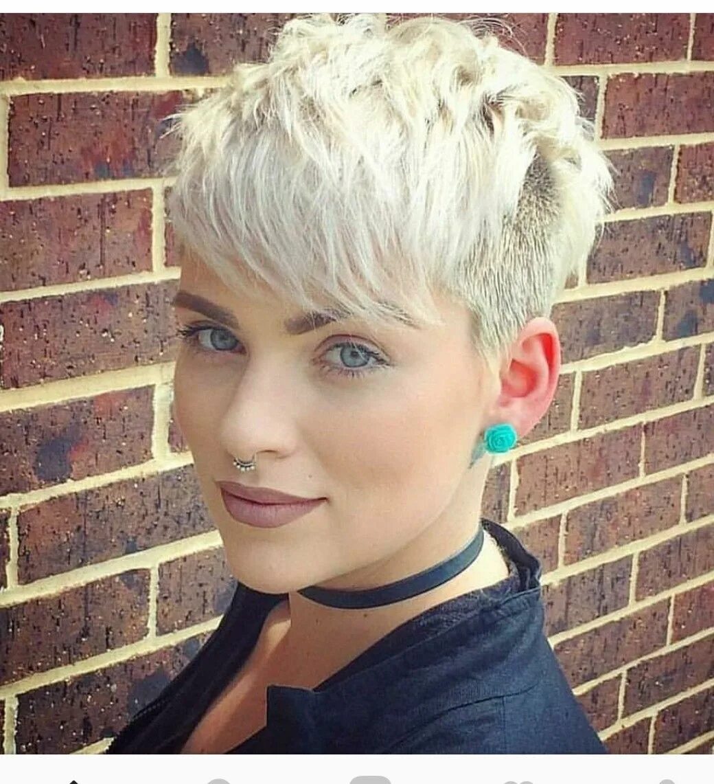 Летняя короткая стрижка Pin by Cheryl Rhonehouse on New Do Short hair styles pixie, Hairstyles haircuts,