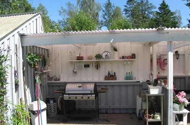 Летняя кухня для дачи фото бюджетный вариант dacha-s-alpijskoj-gorkoj-26 POLEMO.RU - Дача, огород и сад.