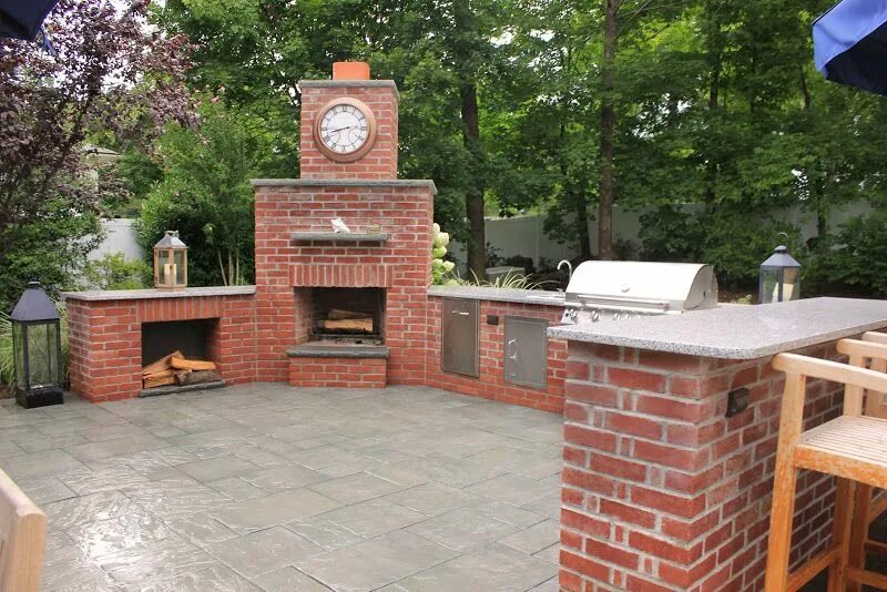 Летняя кухня из кирпича фото Best Outdoor Patio Furniture for Red Brick Style