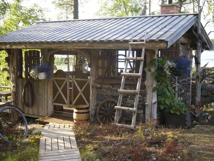 Летняя кухня в деревне фото Kesäkeittiö Meidan Mökki Rustic outdoor kitchens, Summer kitchen, Outdoor kitche