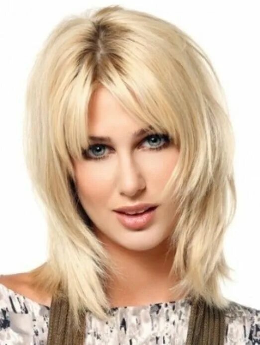 Летняя стрижка на средние волосы Einfache frisuren mittellang 2015 - bilder Check more at http://ranafrisuren.com