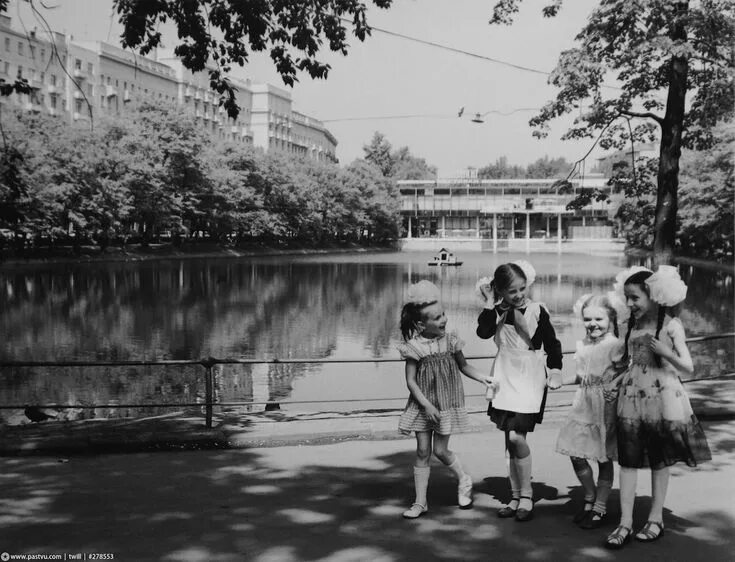 Лето ссср фото Чистые пруды Фотографии, Лето, 10 лет