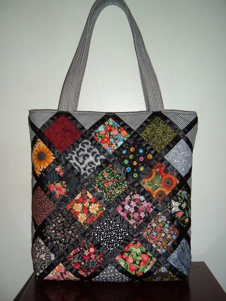 Лоскутные сумки фото Bolsa em Patchwork Elo7 Produtos Especiais Padrões sacola, Costurar sacolas, Bol