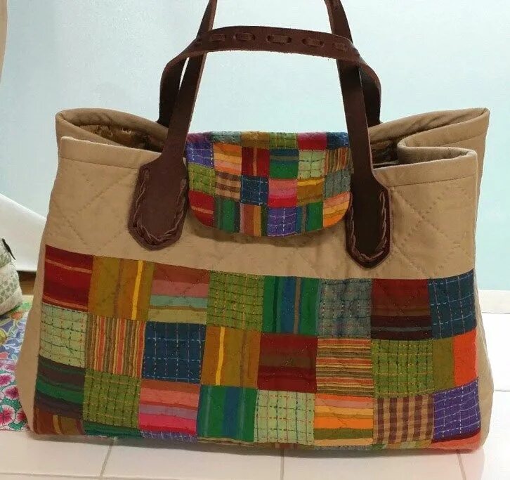 Лоскутные сумки фото Bolso Patchwork acolchado Bolsa de patchwork, Bolsas, Padrões sacola