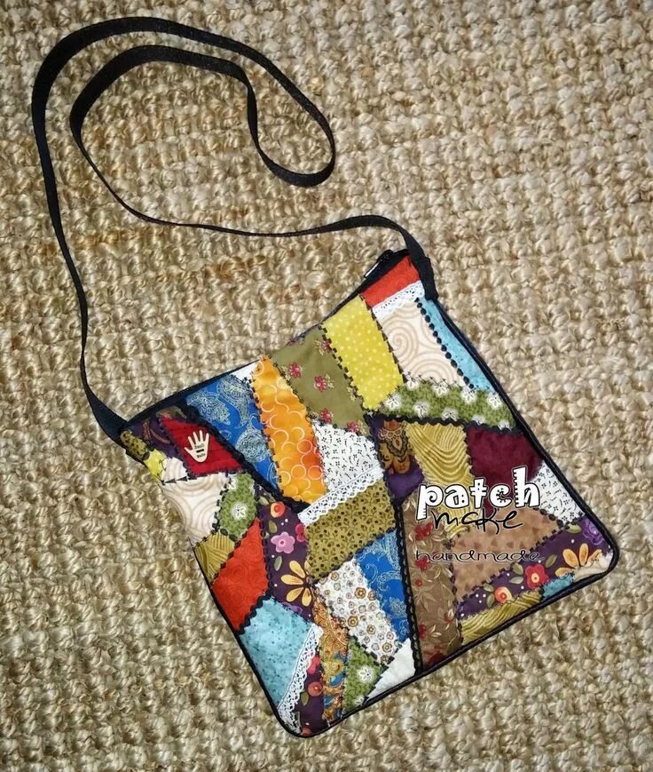 Лоскутные сумочки Patchmake. Blog de patchwork: Bolso bandolera Bolsa acolchoada, Sacos de tecido,