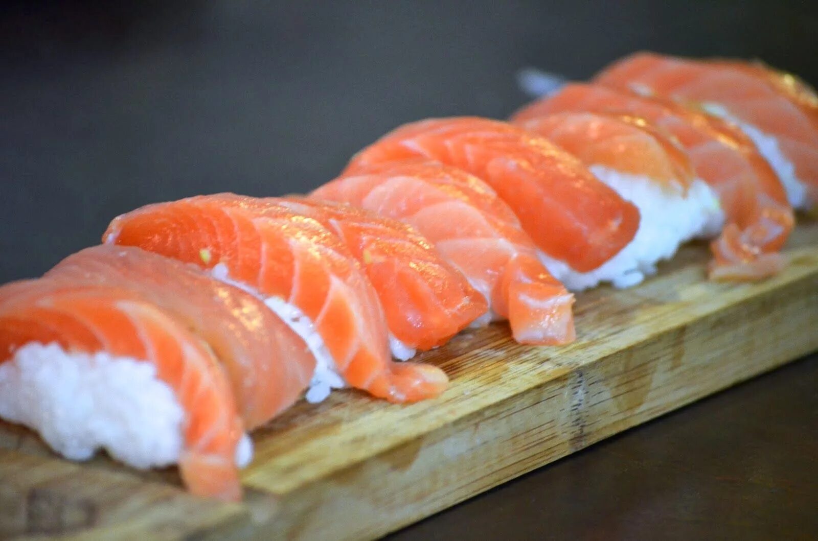 Лосось суши сквиш фото Salmon Sashimi from Costco Salmon sashimi, Food, Sashimi