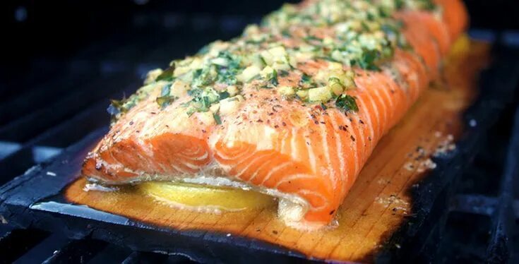 Лосось в духовке пошагово с фото BBQ Salmon Recipes: How To Cedar Plank Salmon Bbq salmon recipes, Grilled salmon