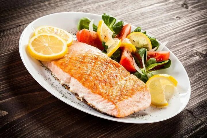 Лосось в ресторане фото fatty fish salmon Brain food, Food, Healthy
