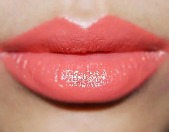 Лососевый цвет губ в перманентном макияже MakeupLoversUnite Coral lipstick, Pretty lip color, Makeup