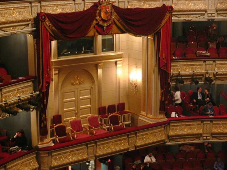 Ложа в театре фото Sitting With Wife In Top Row Of Houston Opera Is As Good As Sitting In Royal Box