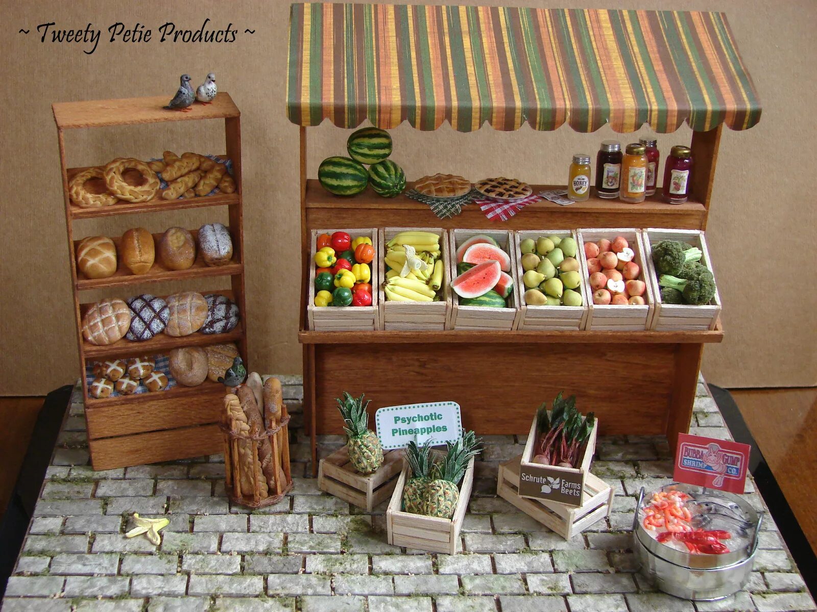 Магазин своими руками фото Tweety Petie Products: Farmer's Market Scene Doll house crafts, Dolls house shop
