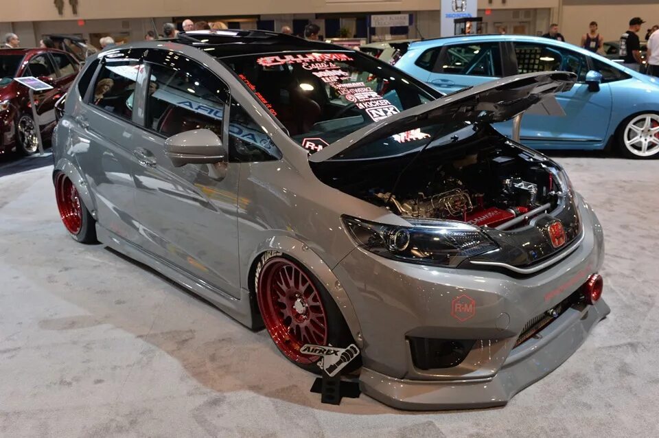 Магазин тюнинга хонда Tricked out Honda Fits at SEMA - DRIVE2
