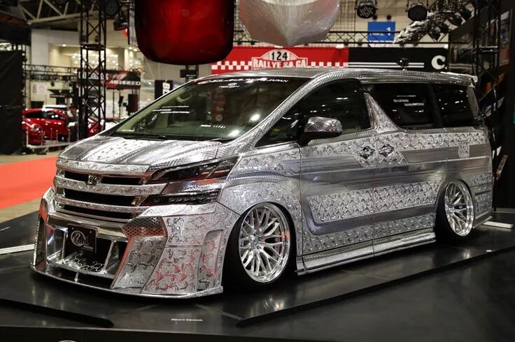 Магазин тюнинга тойота Custom Car Contest TOKYO AUTO SALON 2017 Toyota alphard, Mini van, Chrysler paci