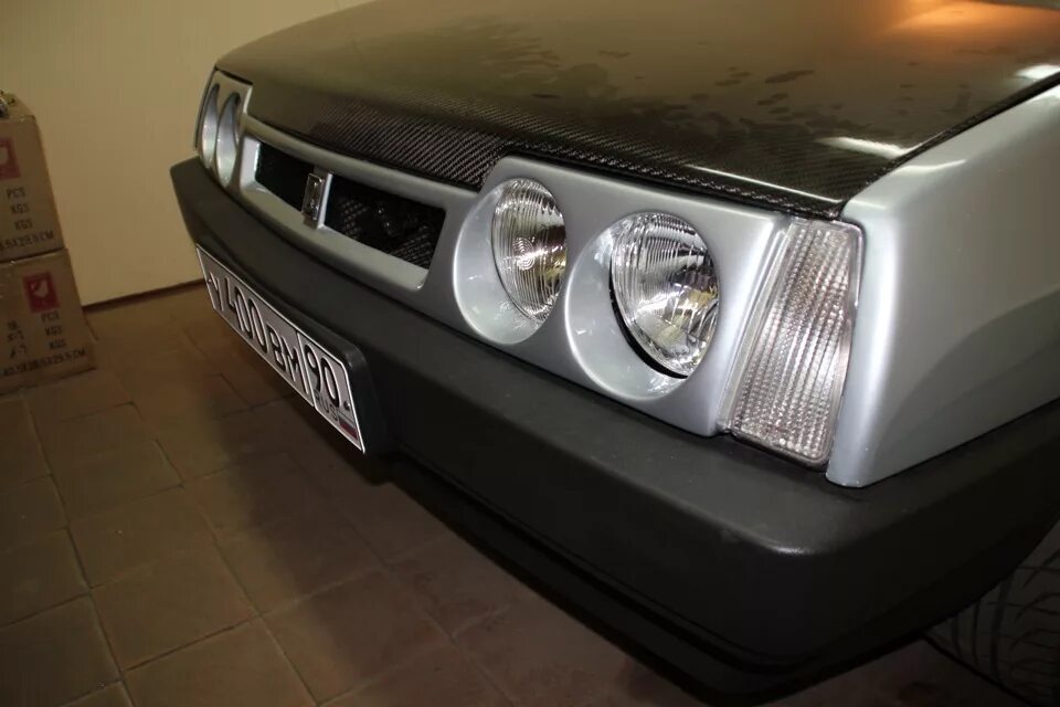 Магазин тюнинга ваз фары Установил облицовку под фары от ВАЗ-2106 - Lada 21093i, 1,7 л, 2002 года стайлин