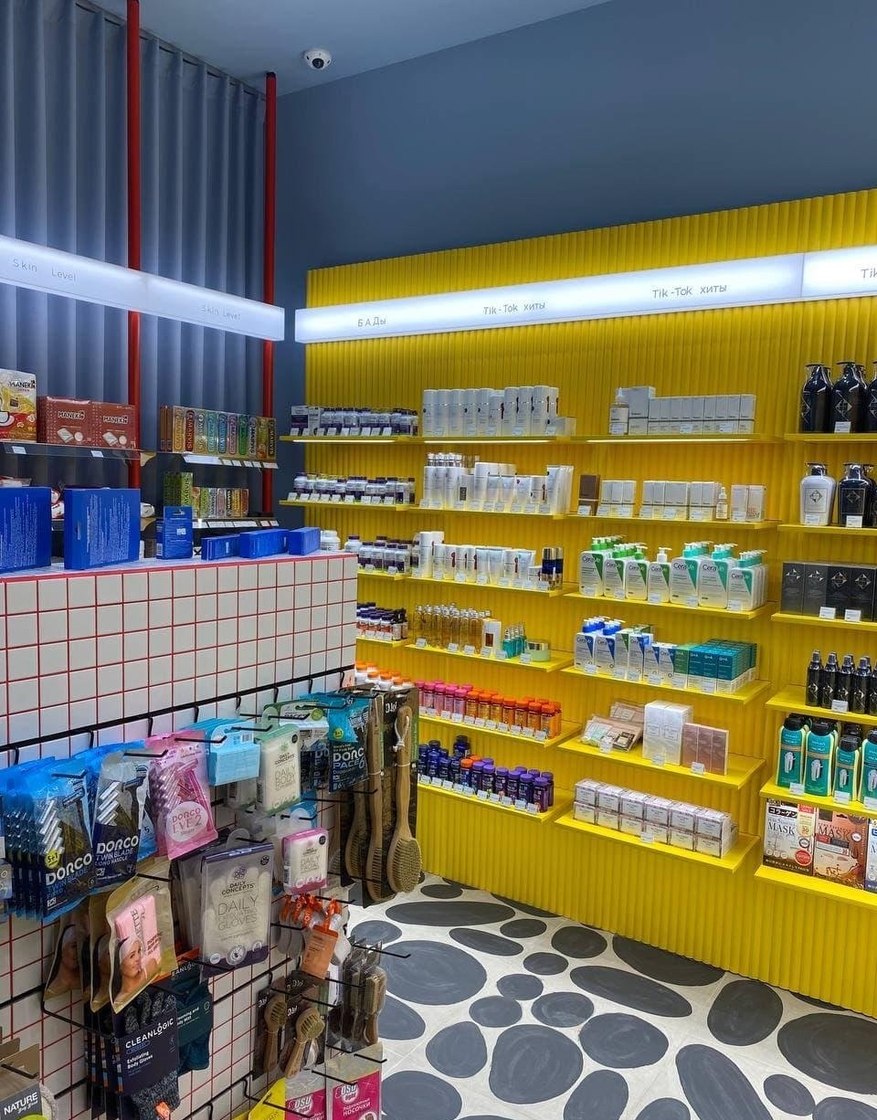 Магазин уровень фото Панорама: Skin Level, магазин парфюмерии и косметики, ул. Коркмасова, 17, Махачк