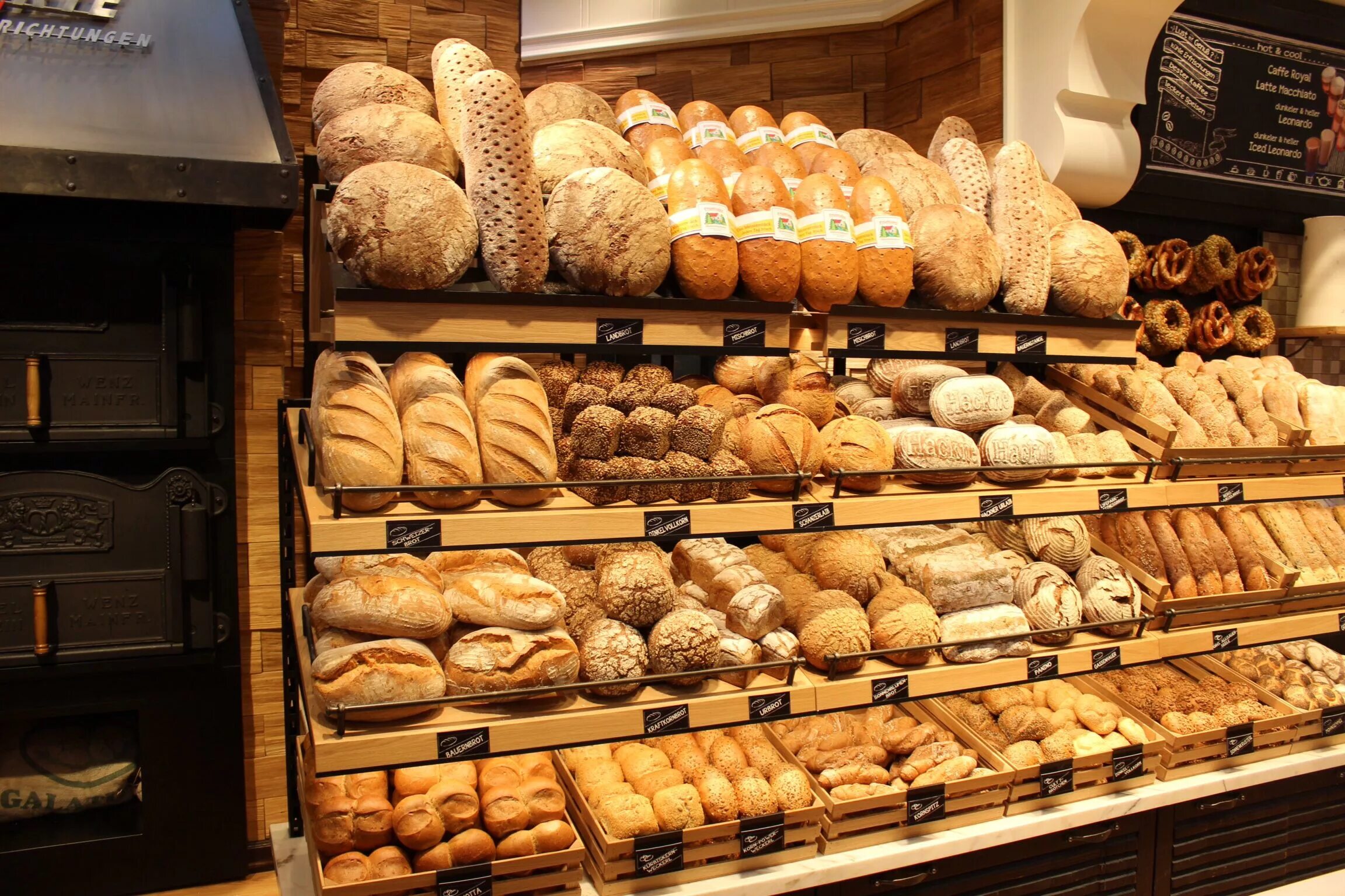 Магазин выпечки фото IBA Bread Display Bakery Shop Design