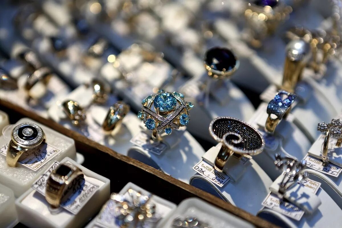 Магазин ювелирных изделий фото На маркетплейсе goods.ru появились ювелирные изделия