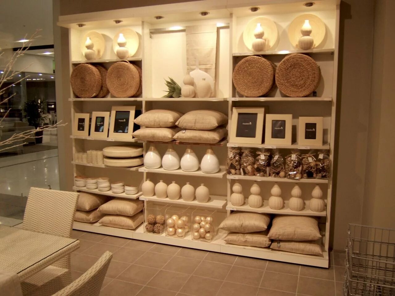 Магазины товаров для дома и интерьера Gallery- 2006-2008 Visual Merchandising- Freedom Furniture Furniture store displ