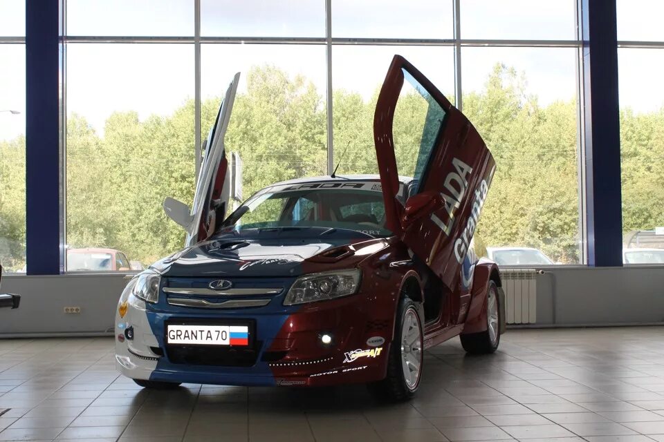 Магазины тюнинга ваз тольятти Еще немного обычных фото - Lada Гранта, 1,6 л, 2013 года фотография DRIVE2