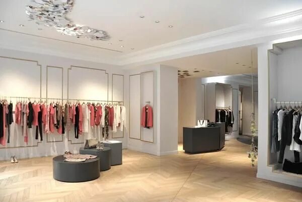 Магазины женской одежды в классическом стиле Experts offer their 10 top tips to amp up your visual merchandising Kledingrek, 