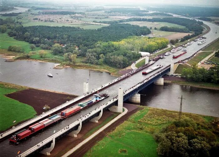 Магдебург мосты через эльбу фото Магдебургский водный мост - Поиск в Google Puentes, Viajes fotos, Puente de ores