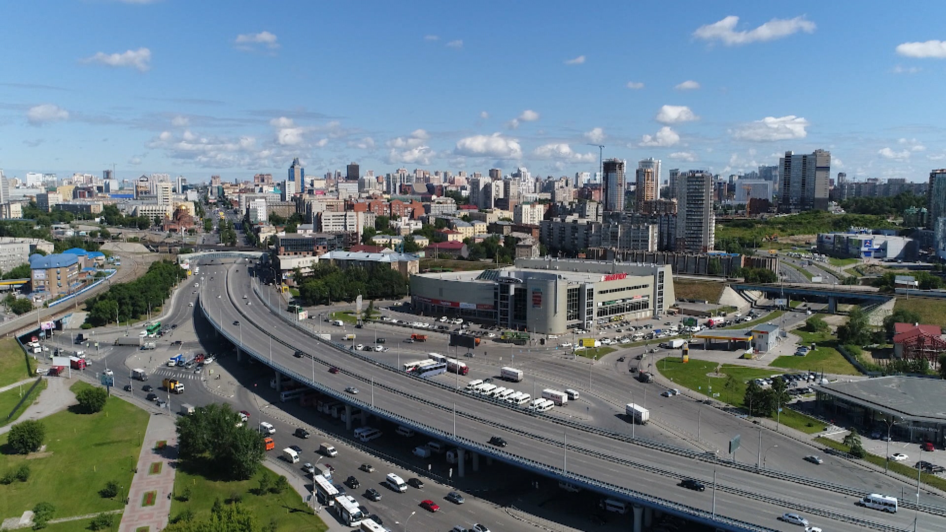 Магистрали новосибирска фото Общество - В Новосибирской области почти тысячу километров дорог привели в поряд