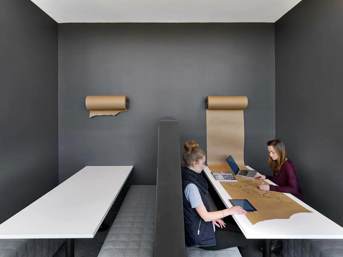 Магистратура дизайн интерьера MullenLowe - Picture gallery Modern office space, Office space design, Modern of