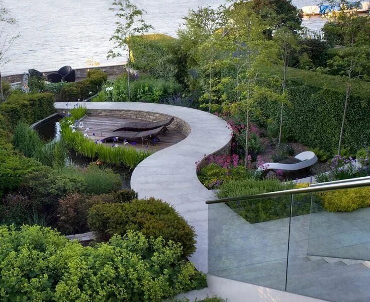 Магистратура ландшафтный дизайн There are very few gardens that actually front the Thames in London without a. M