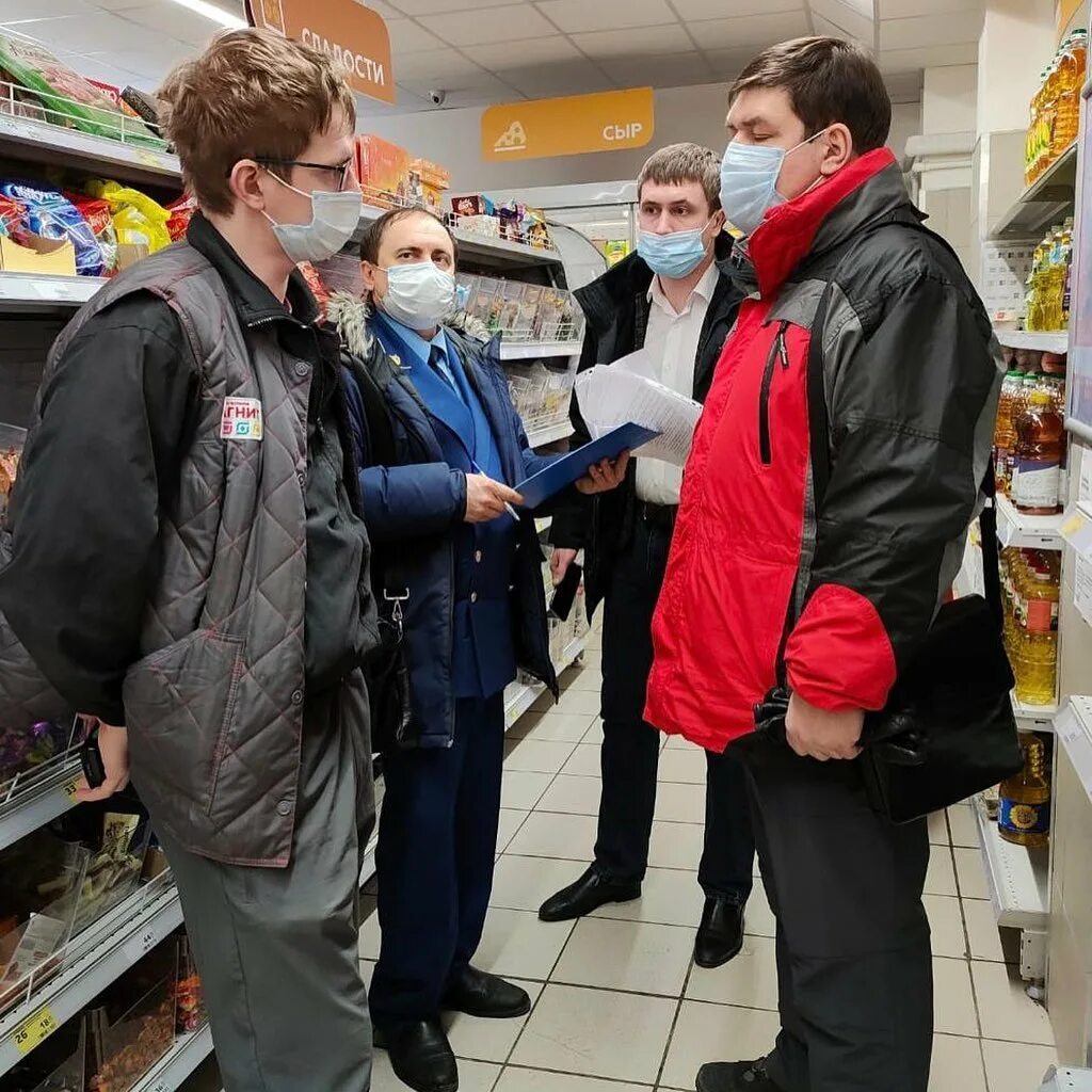 Магнит работники фото Рост цен и дефицит в Саратове: по магазинам прошлись главы районов, депутаты и п