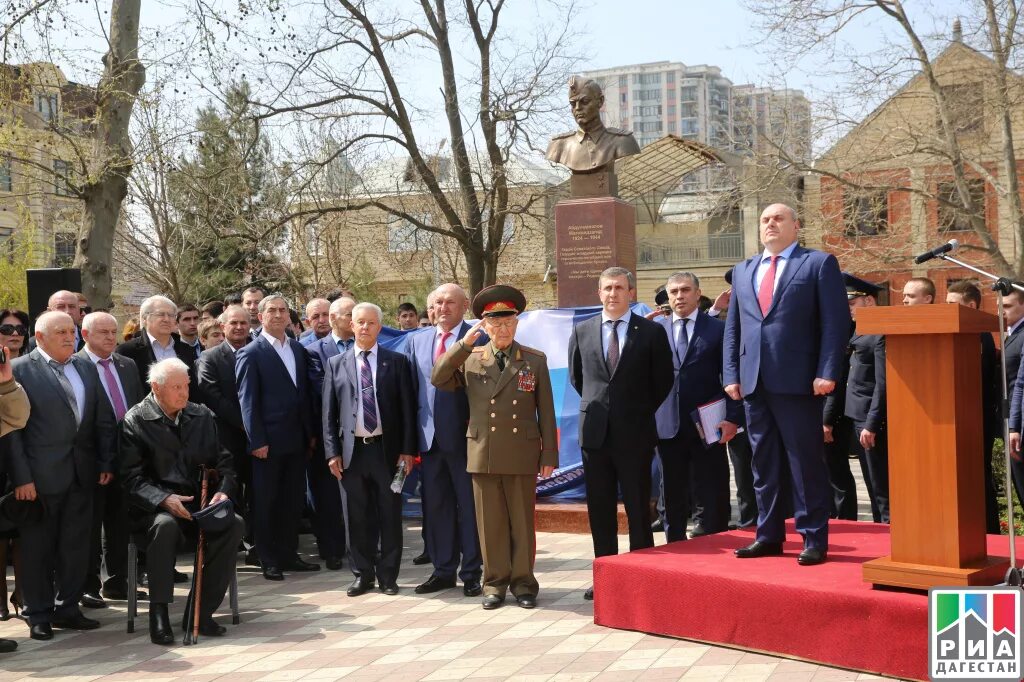 Магомедзагид абдулманапов герой советского союза фото В Дагестане открыли бюст Героя Советского Союза Магомедзагида Абдулманапова Инфо