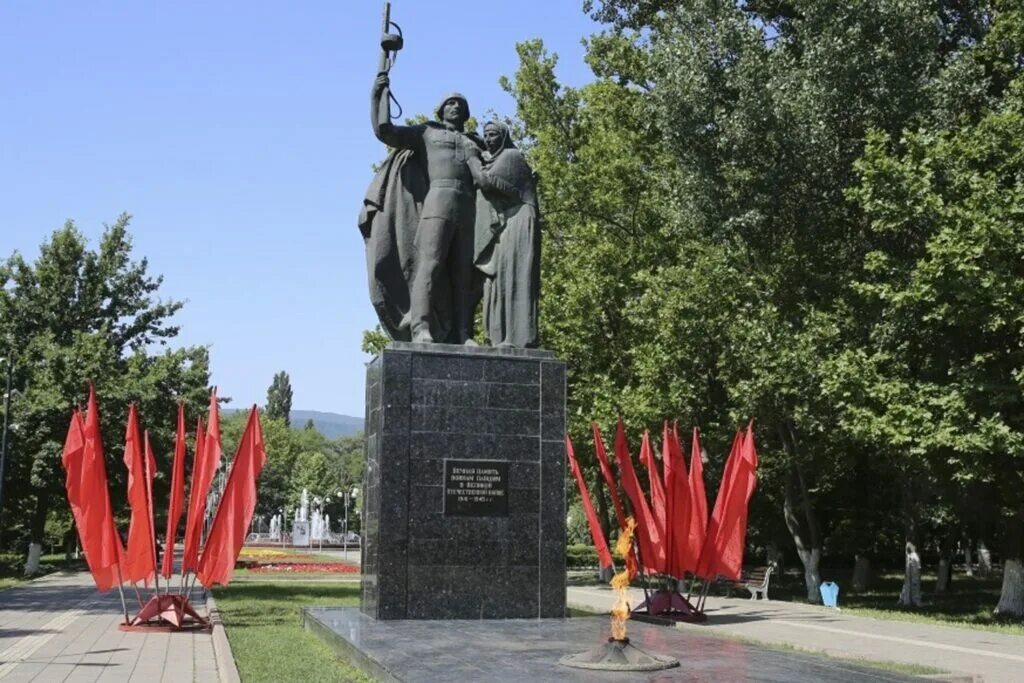 Махачкала фото памятники Общегородская патриотическая акция, посвященная Дню Моряка-подводника Многопрофи
