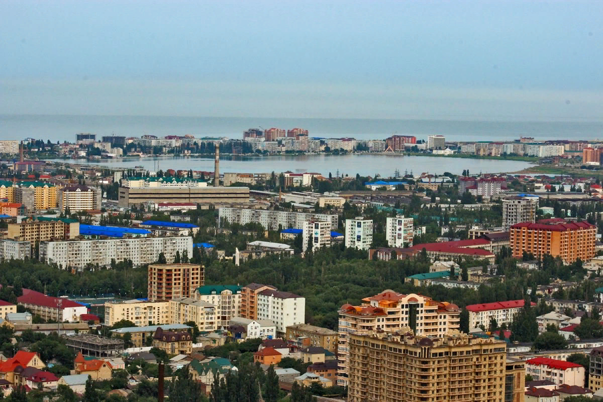 Махачкала каспийск фото Три крупных города России, которые названы в честь людей. Хотя это не так очевид