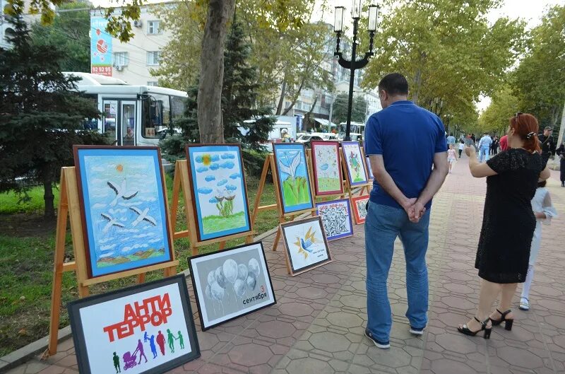 Махачкала нарисовать фото Конкурс детского плаката прошёл в Махачкале