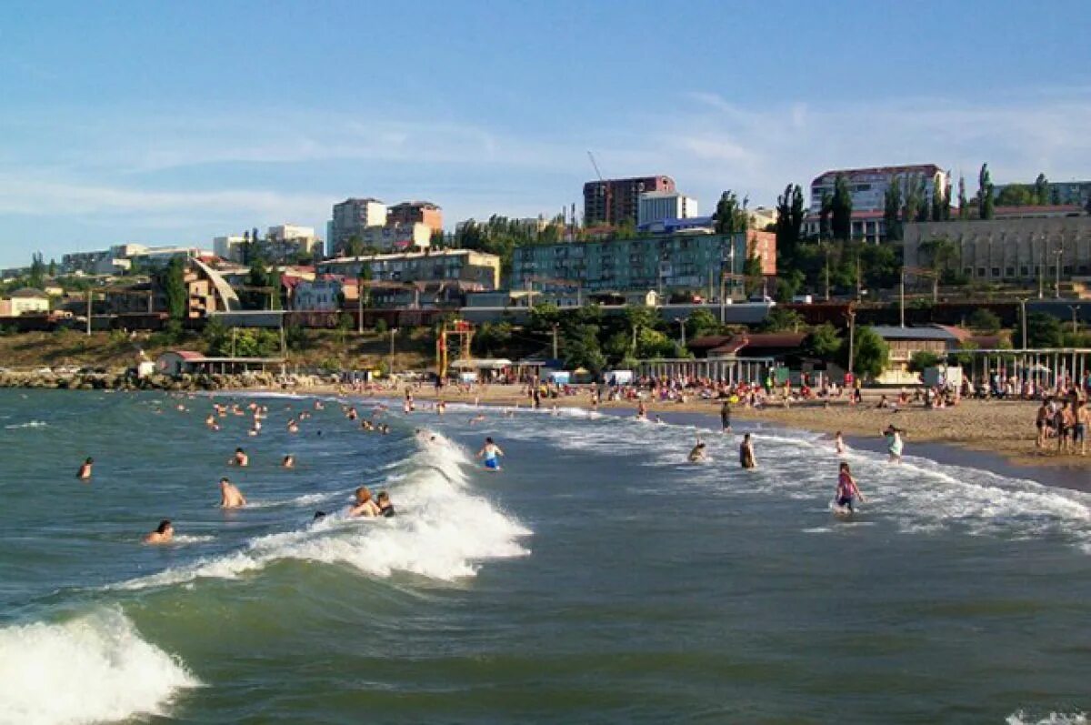 Махачкала отдых на море фото Минприроды объяснило, почему вода на пляже в Махачкале стала черной АиФ Дагестан