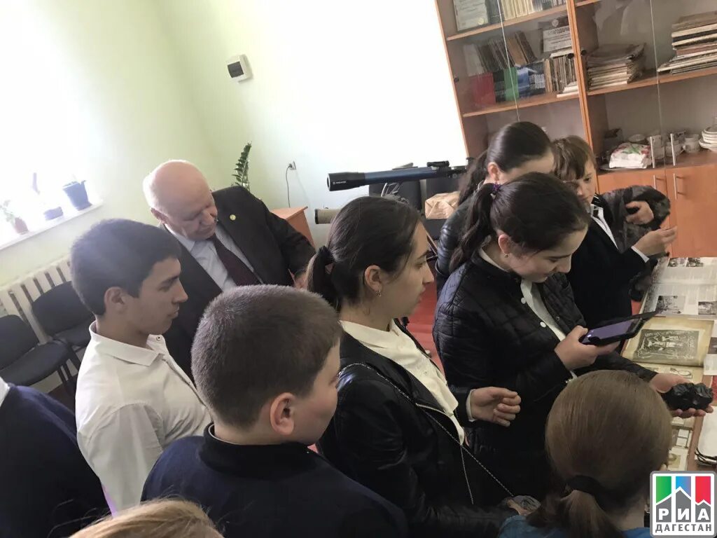 Махачкала планетарий дгу фото В День космонавтики школьники Хунзахского района посетили планетарий ДГУ Информа