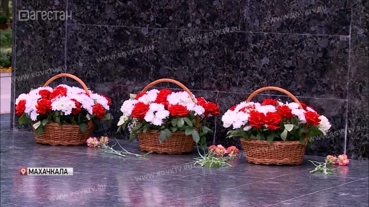 Махачкала траур сегодня фото В Махачкале прошла траурная акция - YouTube