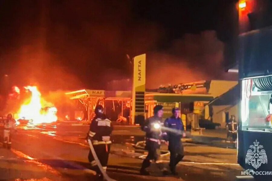 Махачкала траур сегодня фото Взрыв и пожар в Махачкале унес жизни 35 человек. Что произошло на АЗС "Нафта 24"