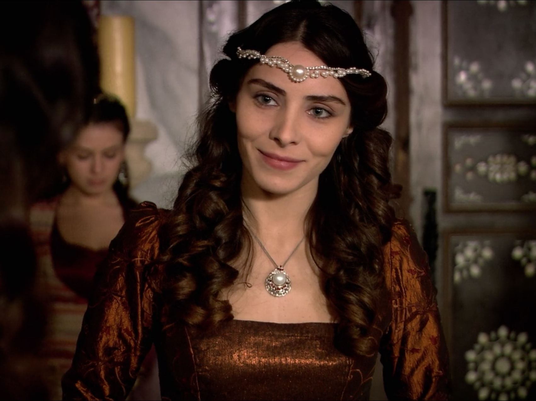 Махидевран в истории фото Mahidevran Sultan - Magnificent Century - "The Troubled Days" Season 1, Episode 