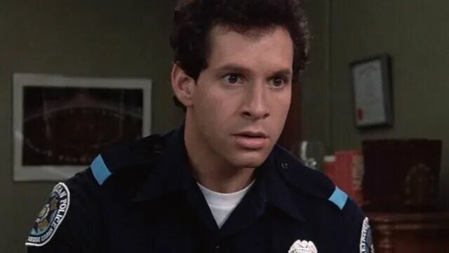 Махоуни полицейская академия фото Стив Гуттенберг (Steve Guttenberg): фильмы, биография, семья, фильмография - Кин