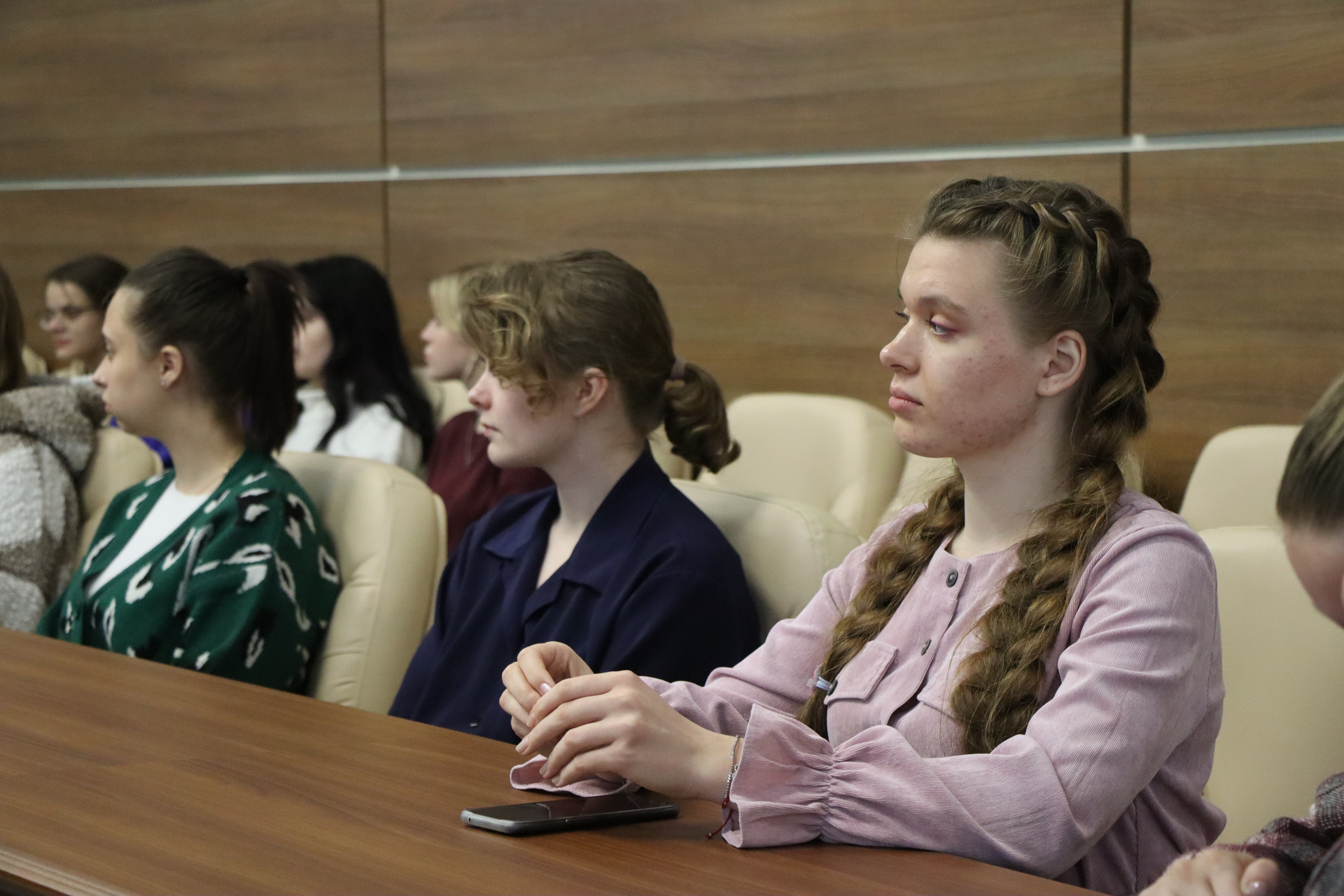Макаренкова ольга михайловна смоленск учитель фото Год педагога и наставника". Сторонники "Единой России" обсудили новые меры подде