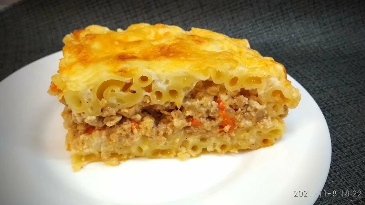 Макаронная запеканка в духовке фото Запеканка с макаронами, фаршем и соусом "Бешамель" - YouTube
