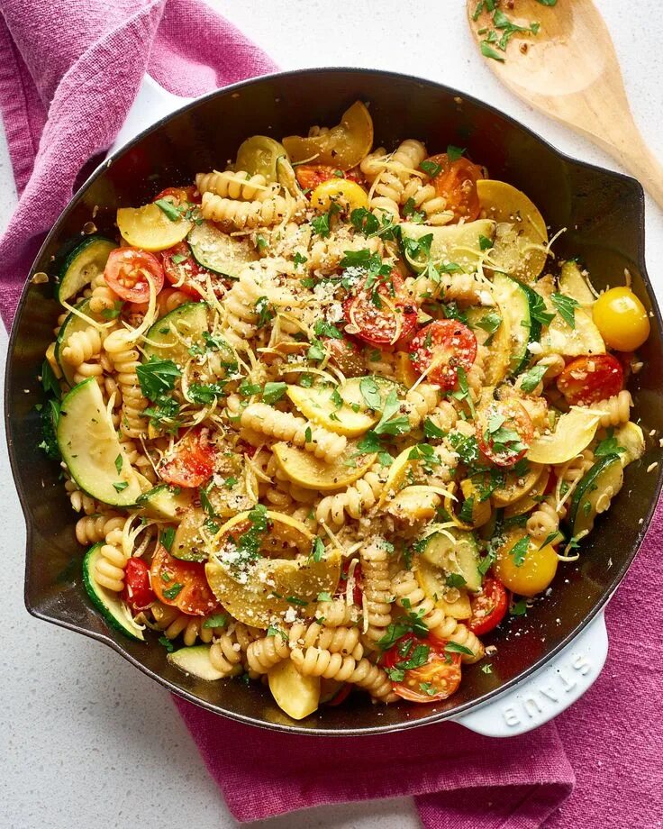 Макаронные блюда с фото Recipe: Lemon Butter Pasta & Veggies Recipe Lemon butter, Pasta dishes, Pasta re