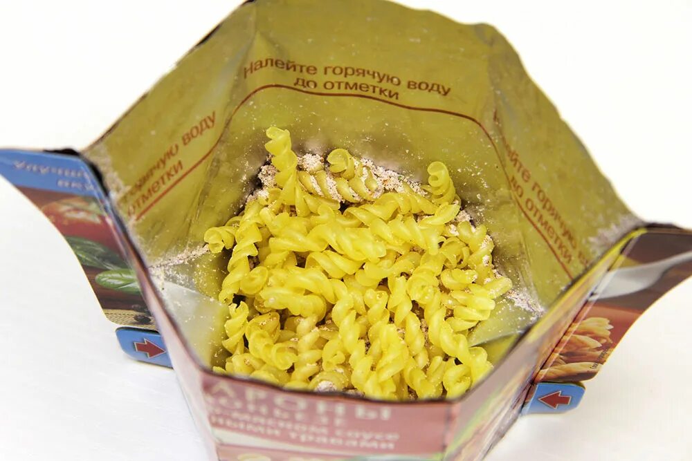 Макароны быстрого приготовления фото Упаковка. Взгляд потребителя: Maggi, макароны болоньезе в томатно-мясном соусе с