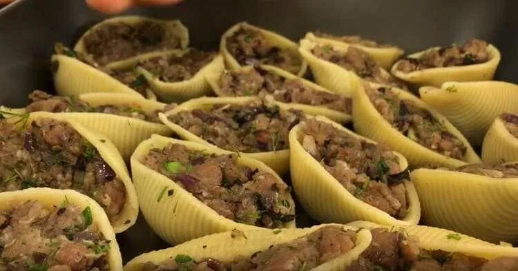 Макароны фаршированные фаршем фото Большие макароны с фаршем внутри рецепт eCookie.ru