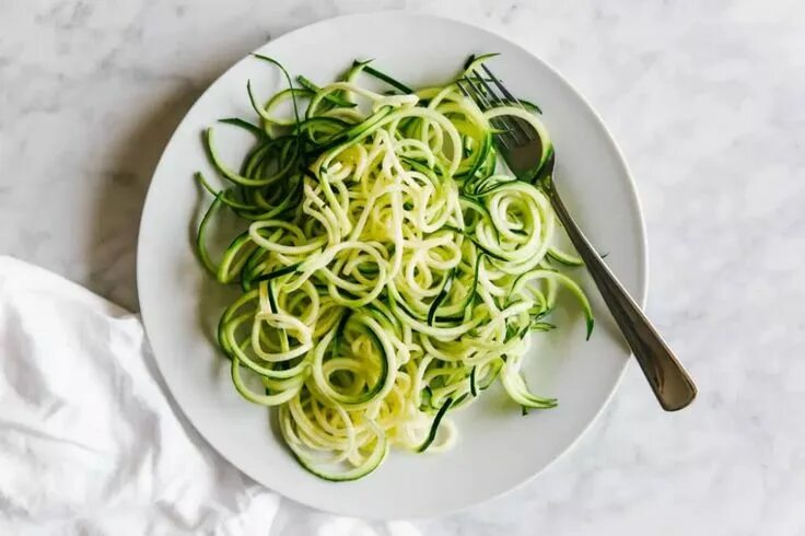 Макароны из кабачков рецепт с фото How to make and cook zucchini noodles "zoodles" - the best way! Perfect for a he