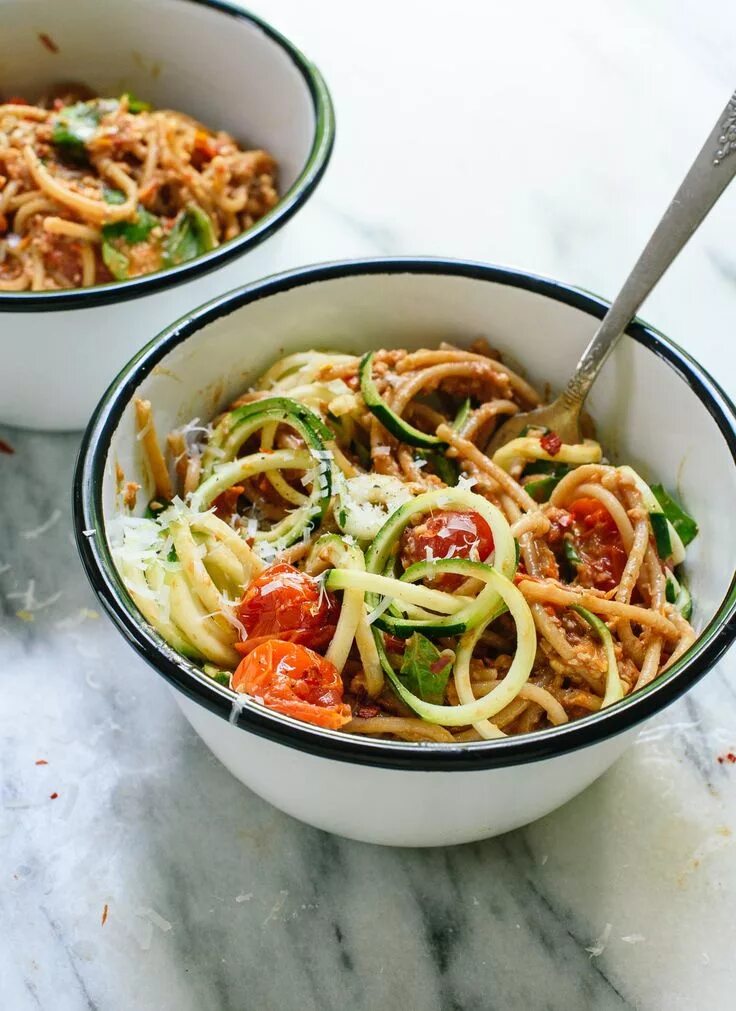 Макароны из кабачков рецепт с фото Double Tomato Pesto Spaghetti with Zucchini Noodles Recipe Tomato pesto, Zucchin